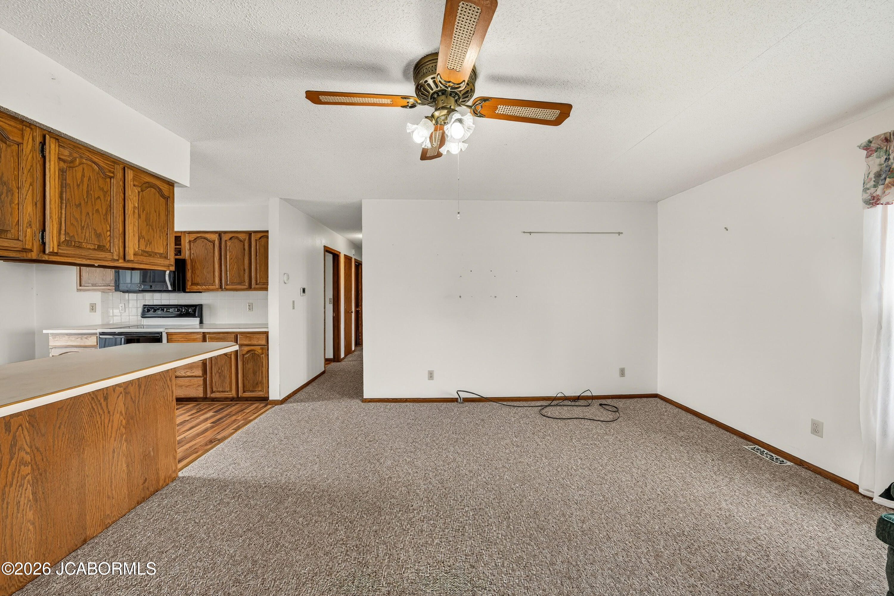 10206 State Rte 52 Versailles, MO 65084 - Photo 7 of 74