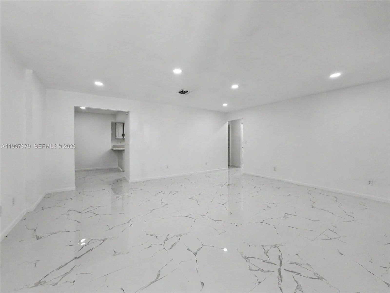 2101 Hibiscus Road Fort Myers, FL 33905 - Photo 3 of 10