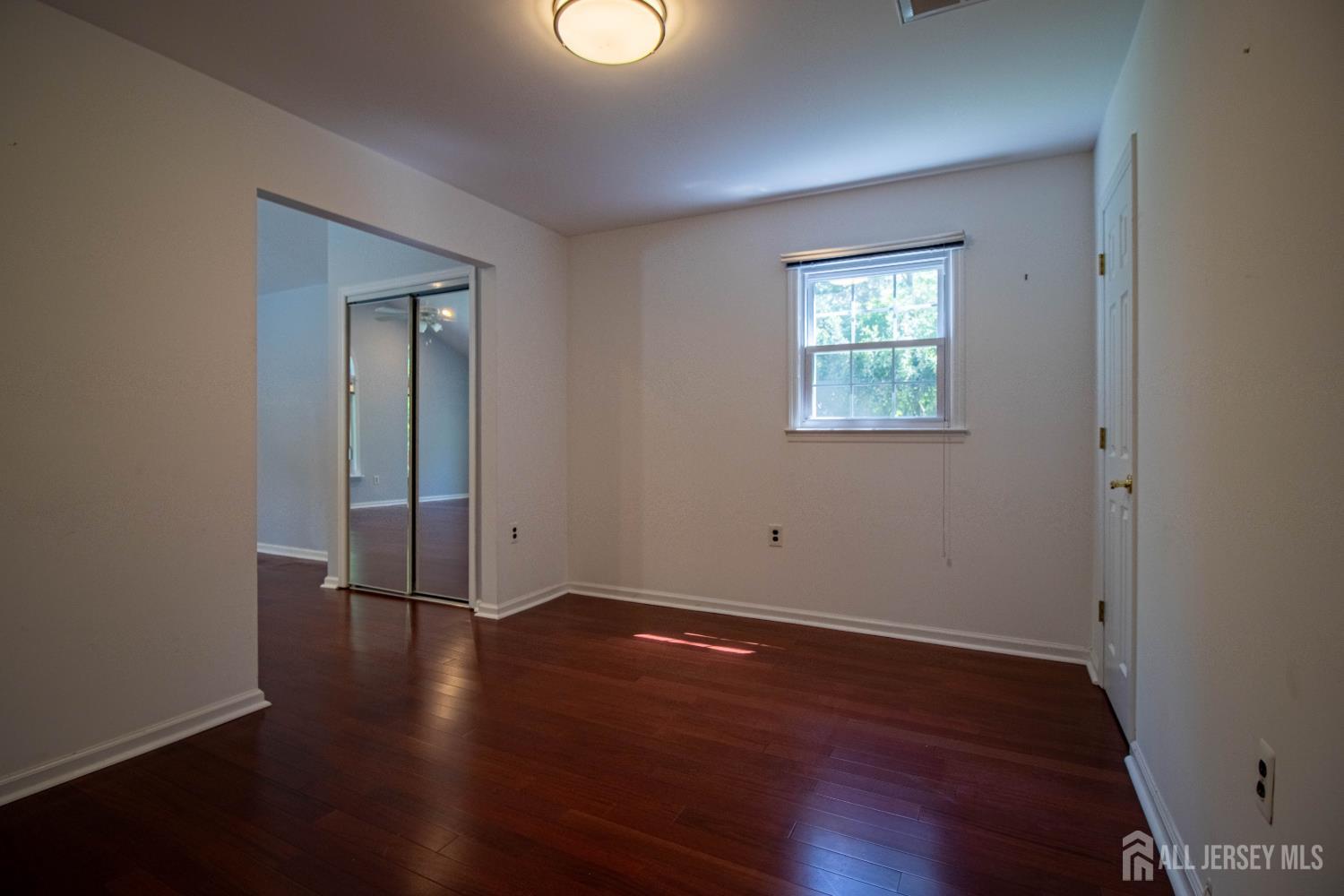 142 Monmouth Road Monroe Township, NJ 08831 - Photo 16 of 37