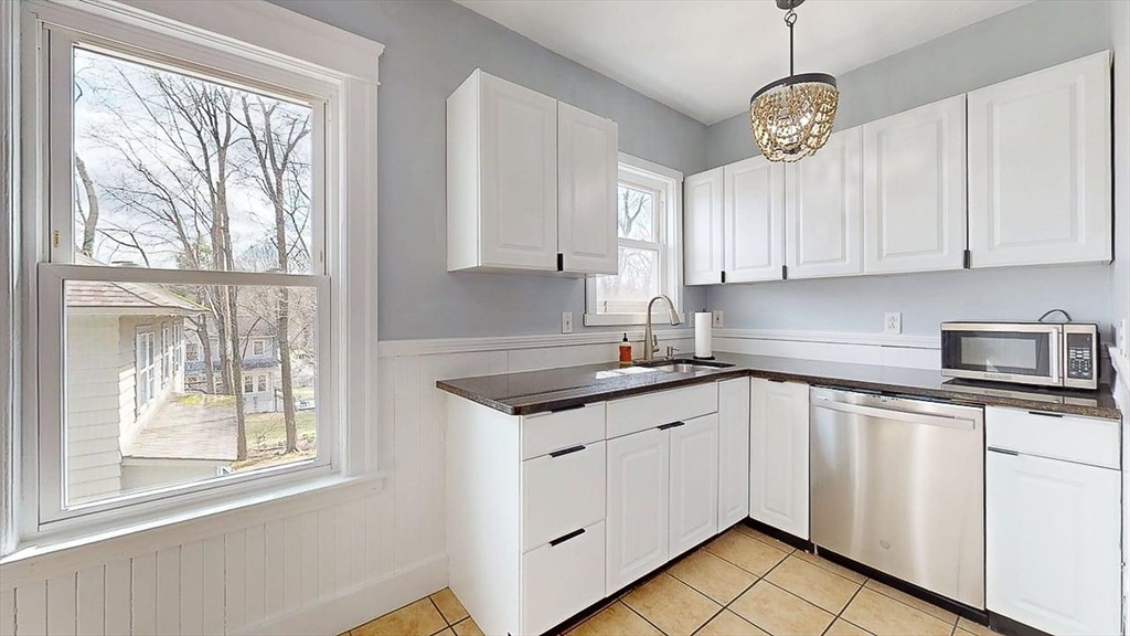 8 Brantwood Road Worcester, MA 01602 - Photo 18 of 42
