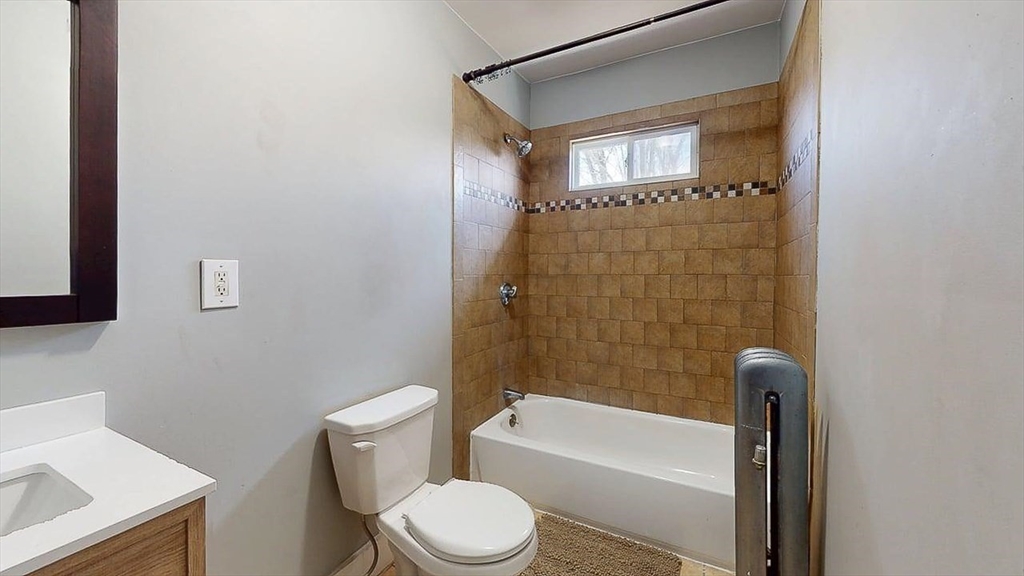 8 Brantwood Road Worcester, MA 01602 - Photo 34 of 42