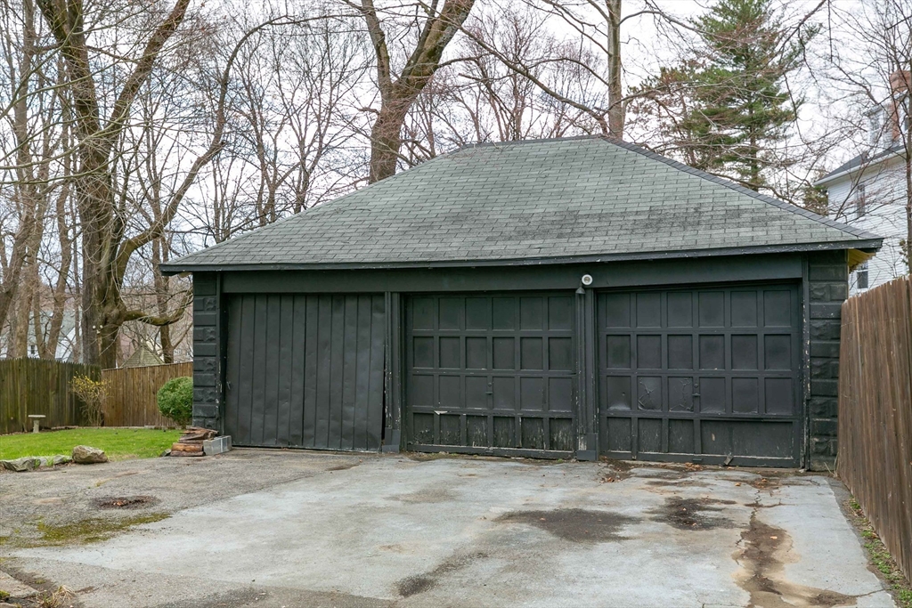 8 Brantwood Road Worcester, MA 01602 - Photo 40 of 42
