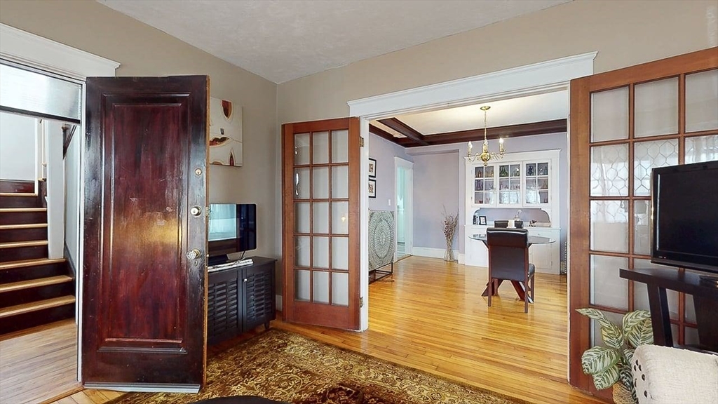 8 Brantwood Road Worcester, MA 01602 - Photo 4 of 42