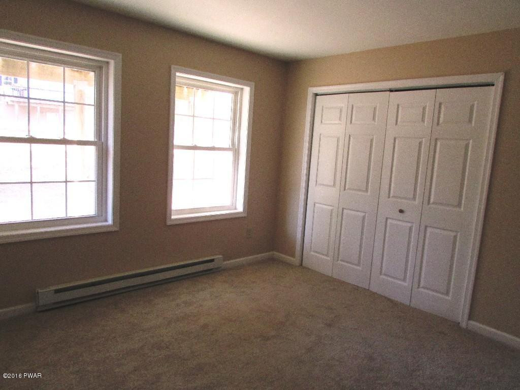 143 Racoon Road Dingmans Ferry, PA 18328 - Photo 25 of 33