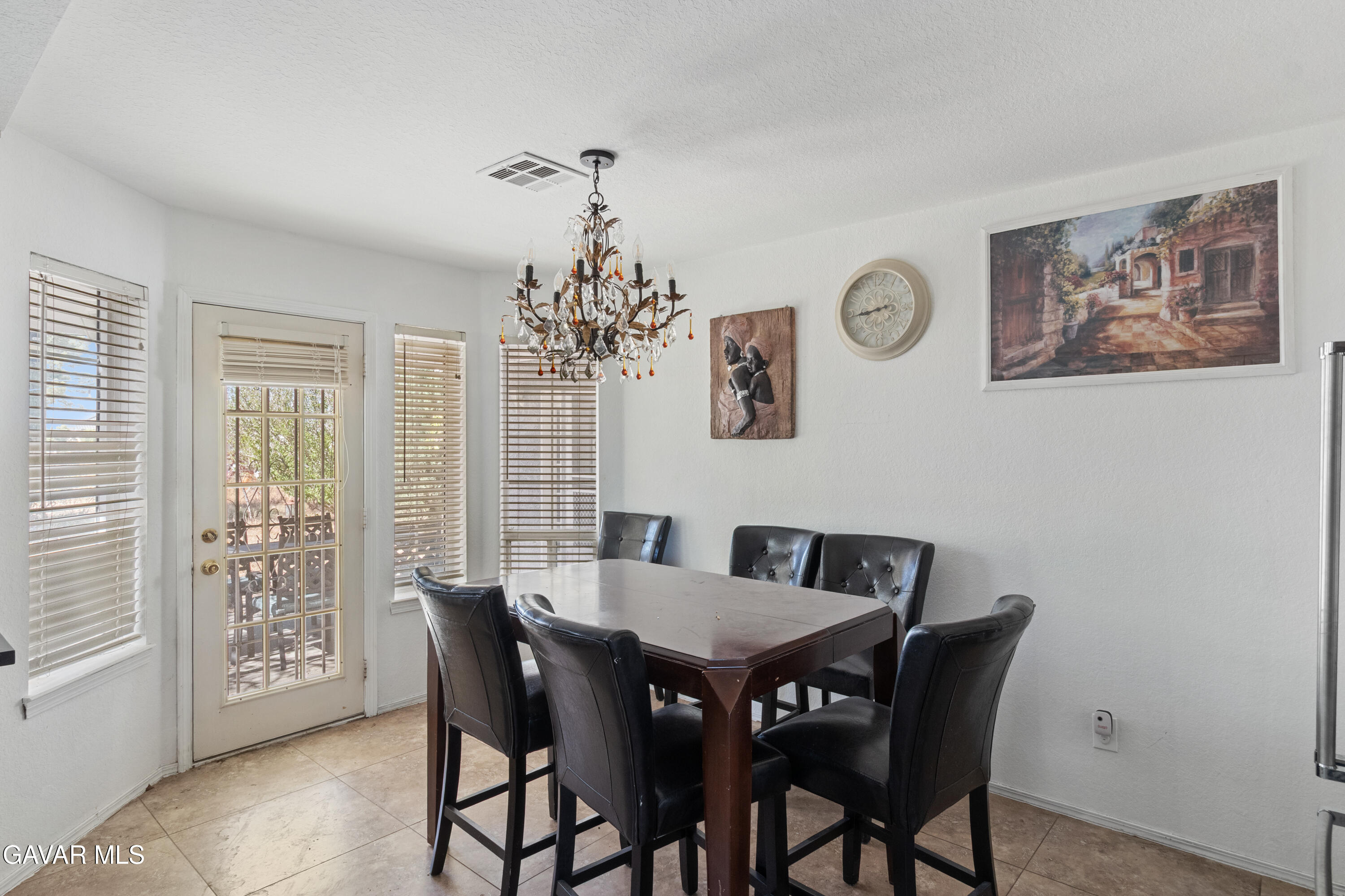 3735 Paula Lancaster, CA 93535 - Photo 24 of 54 Kitchen-3