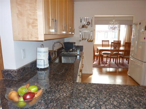 80 Woodcliff Road Brookline, MA 02467 - Photo 3 of 10