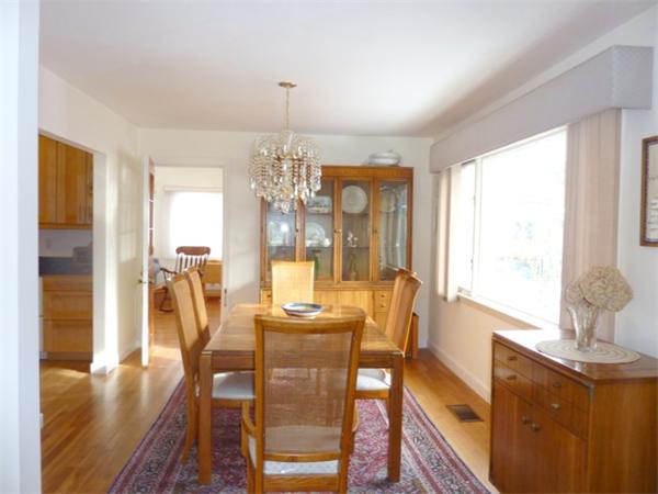 80 Woodcliff Road Brookline, MA 02467 - Photo 4 of 10