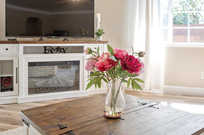 22 Heiner Road Watsonville, CA 95076 - Photo 28 of 51 a vase of flowers sitting on a table