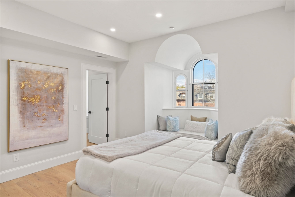 5 Worcester Square, Unit 3 Boston, MA 02118 - Photo 12 of 30