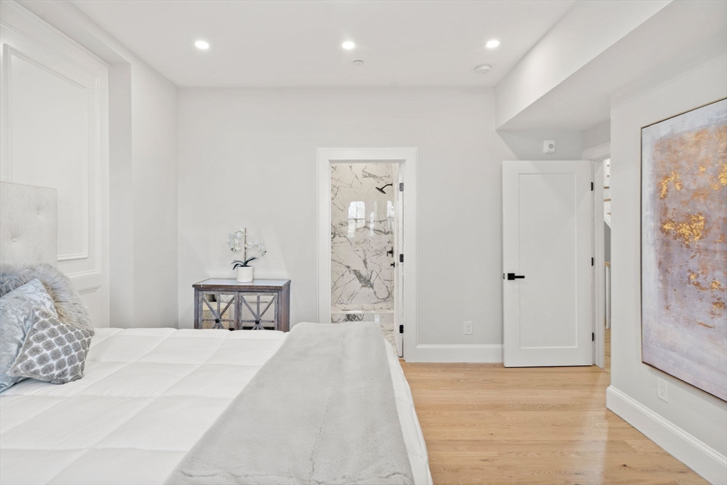 5 Worcester Square, Unit 3 Boston, MA 02118 - Photo 16 of 30