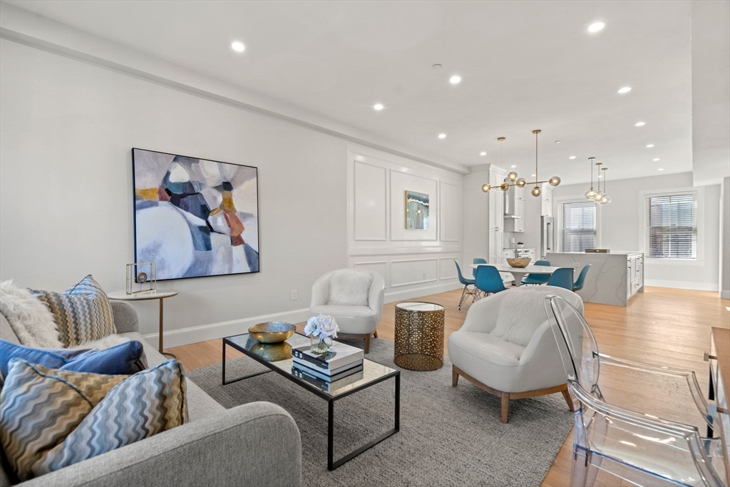 5 Worcester Square, Unit 3 Boston, MA 02118 - Photo 2 of 30