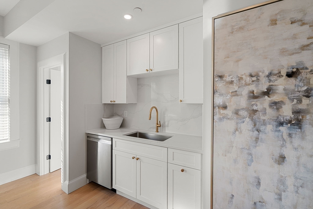 5 Worcester Square, Unit 3 Boston, MA 02118 - Photo 9 of 30