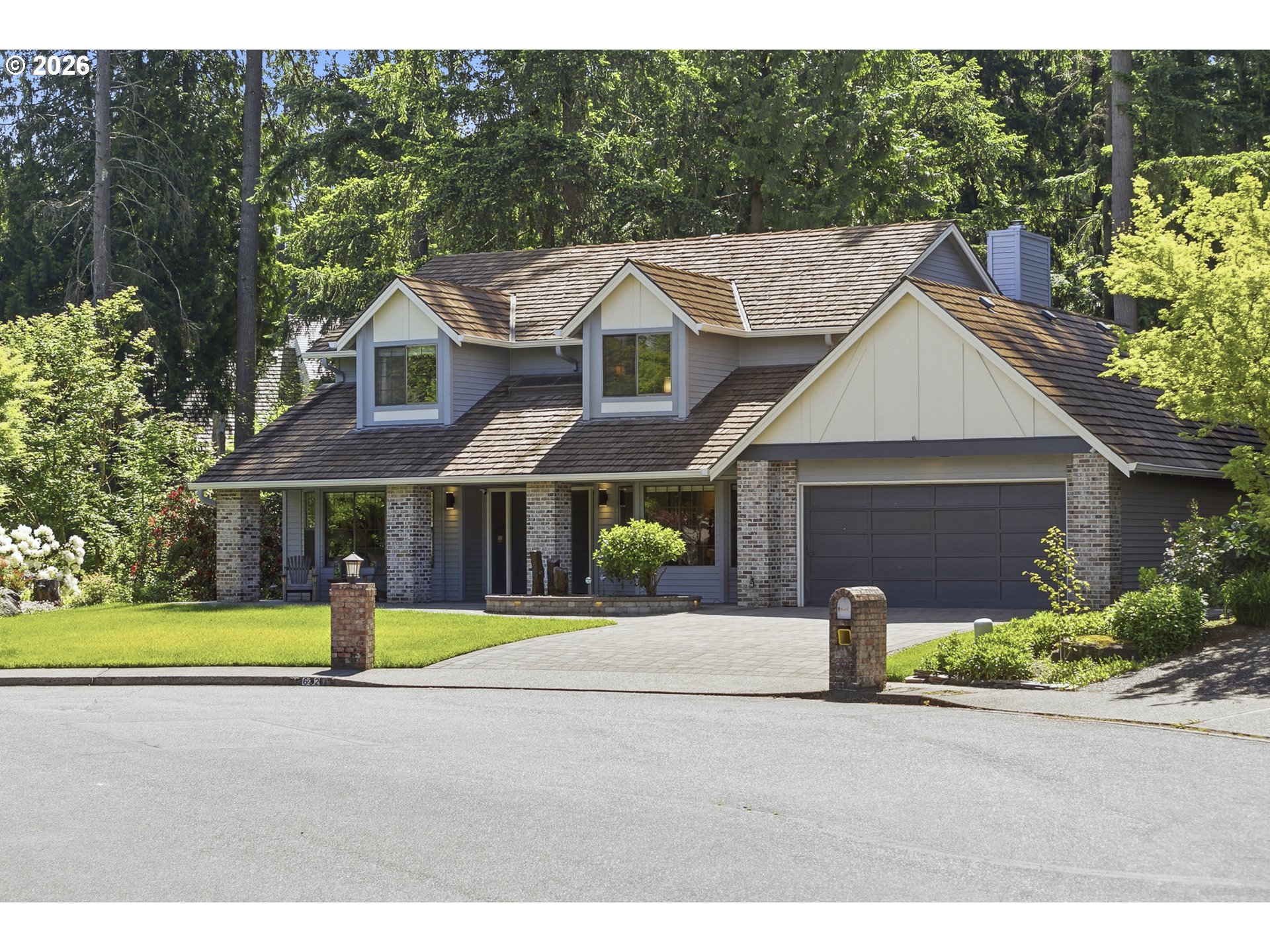 6320 Southwest Merlin Court Portland, OR 97219 - Photo 2 of 44 Gallery Image 2