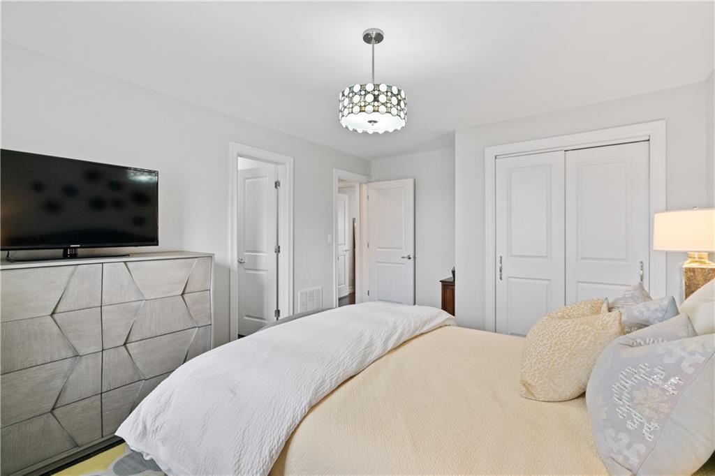 445 Shady Ridge Drive Monroeville, PA 15146 - Photo 17 of 25