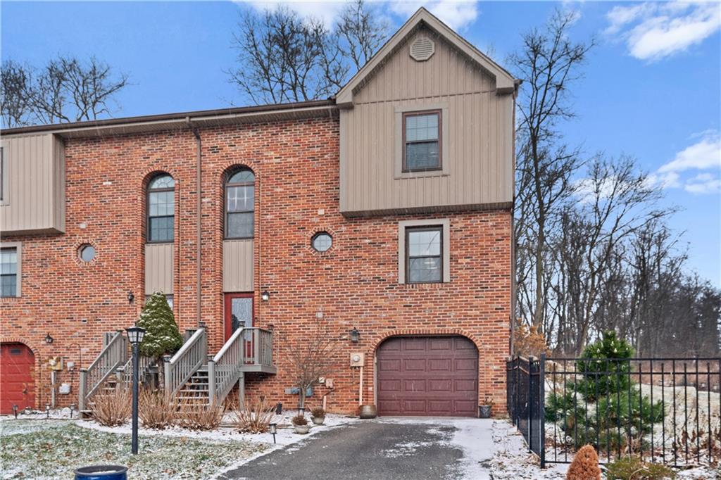 445 Shady Ridge Drive Monroeville, PA 15146 - Photo 2 of 25