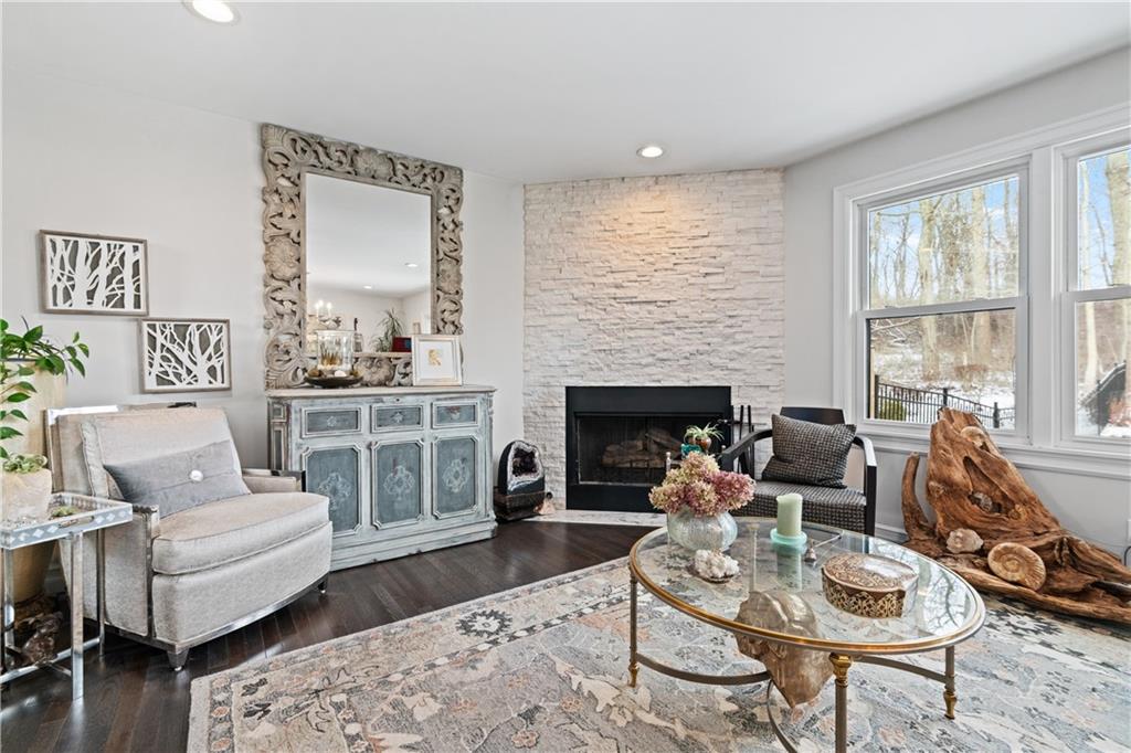 445 Shady Ridge Drive Monroeville, PA 15146 - Photo 8 of 25