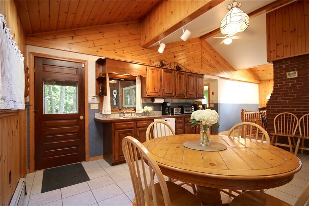 180 Thomas Pond Terrace Road Raymond, ME 04071 - Photo 16 of 35 Everything Included