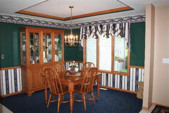 1462 Plum Tree Road Bettendorf, IA 52722 - Photo 3 of 7 Gallery Image 3