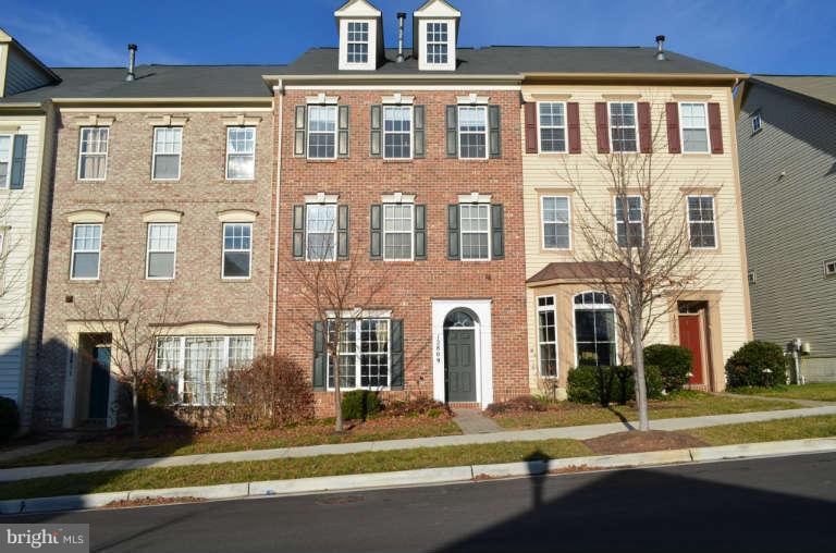 12809 Clarksburg Square Road Clarksburg, MD 20871 - Photo 1 of 23 Exterior (Front)