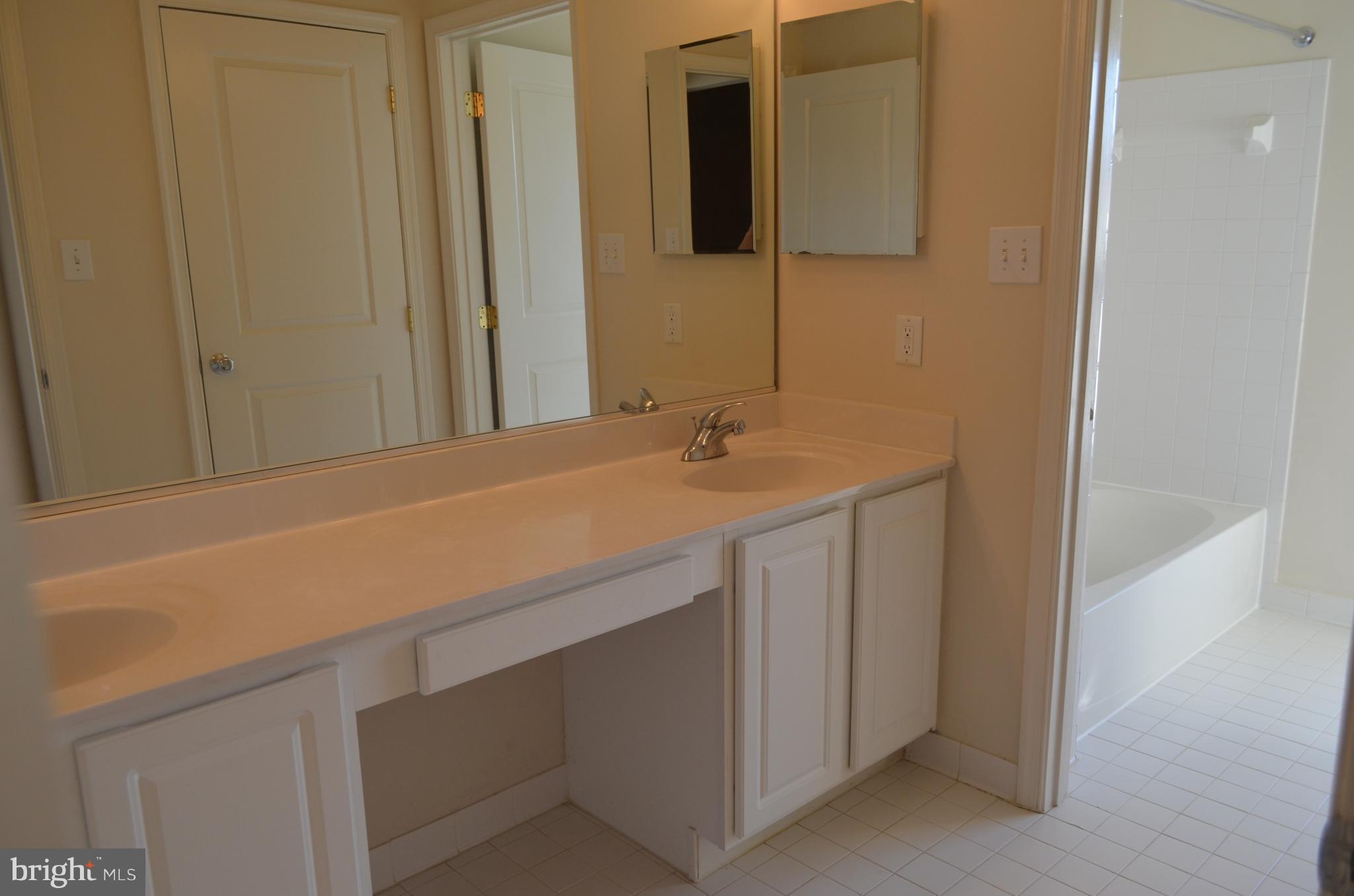 12809 Clarksburg Square Road Clarksburg, MD 20871 - Photo 22 of 23 Bath