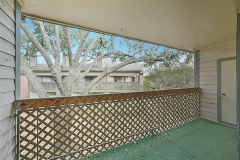 $104,900 | 6500 Harbor Town Drive, Unit 3204, Houston, TX 77036