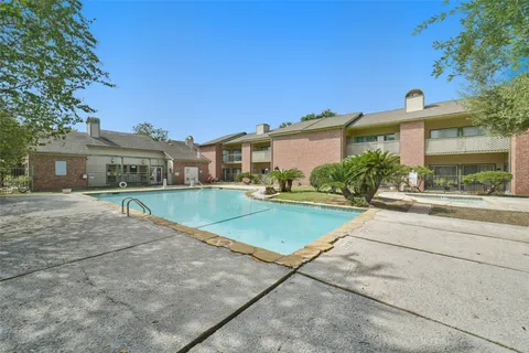 $104,900 | 6500 Harbor Town Drive, Unit 3204, Houston, TX 77036