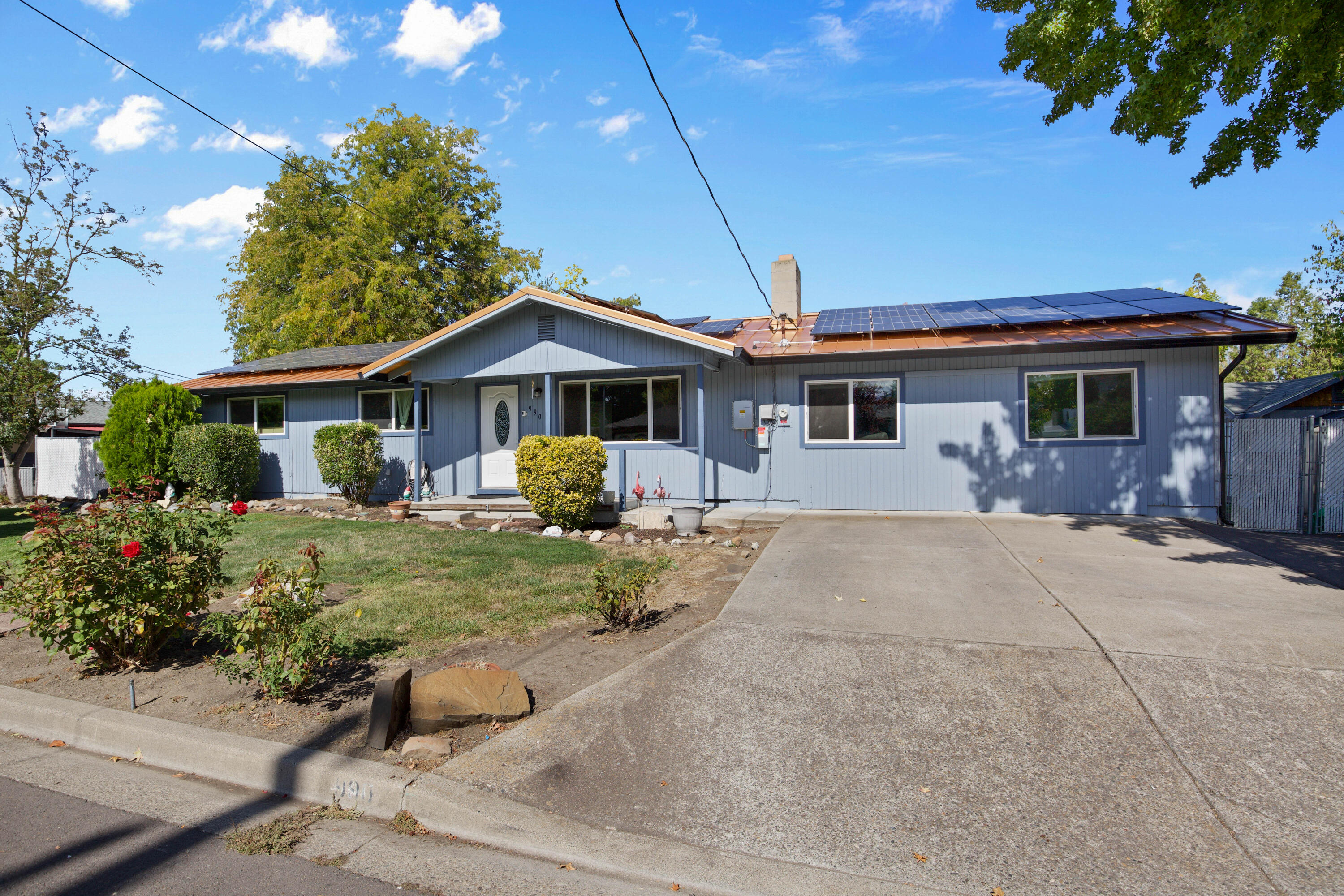 990 Janes Road Medford, OR 97501 - Photo 13 of 28 CU9A3740