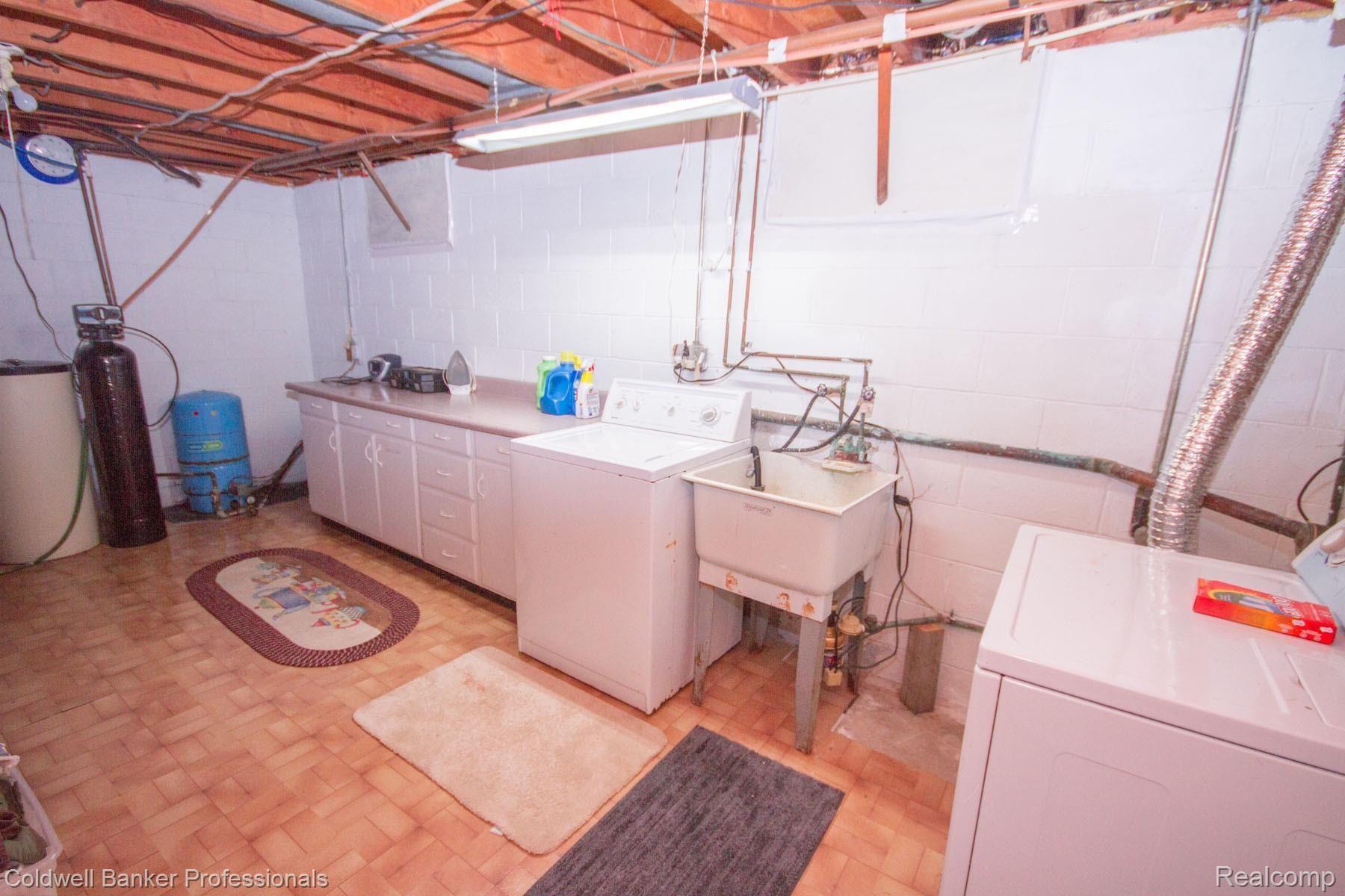 14027 Fenton Road Fenton, MI 48430 - Photo 35 of 36 Fenton Rd (77).jpg