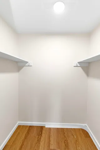 $179,900 | 1085 Higgins Quarters Drive, Unit 104, Hoffman Estates, IL 60169