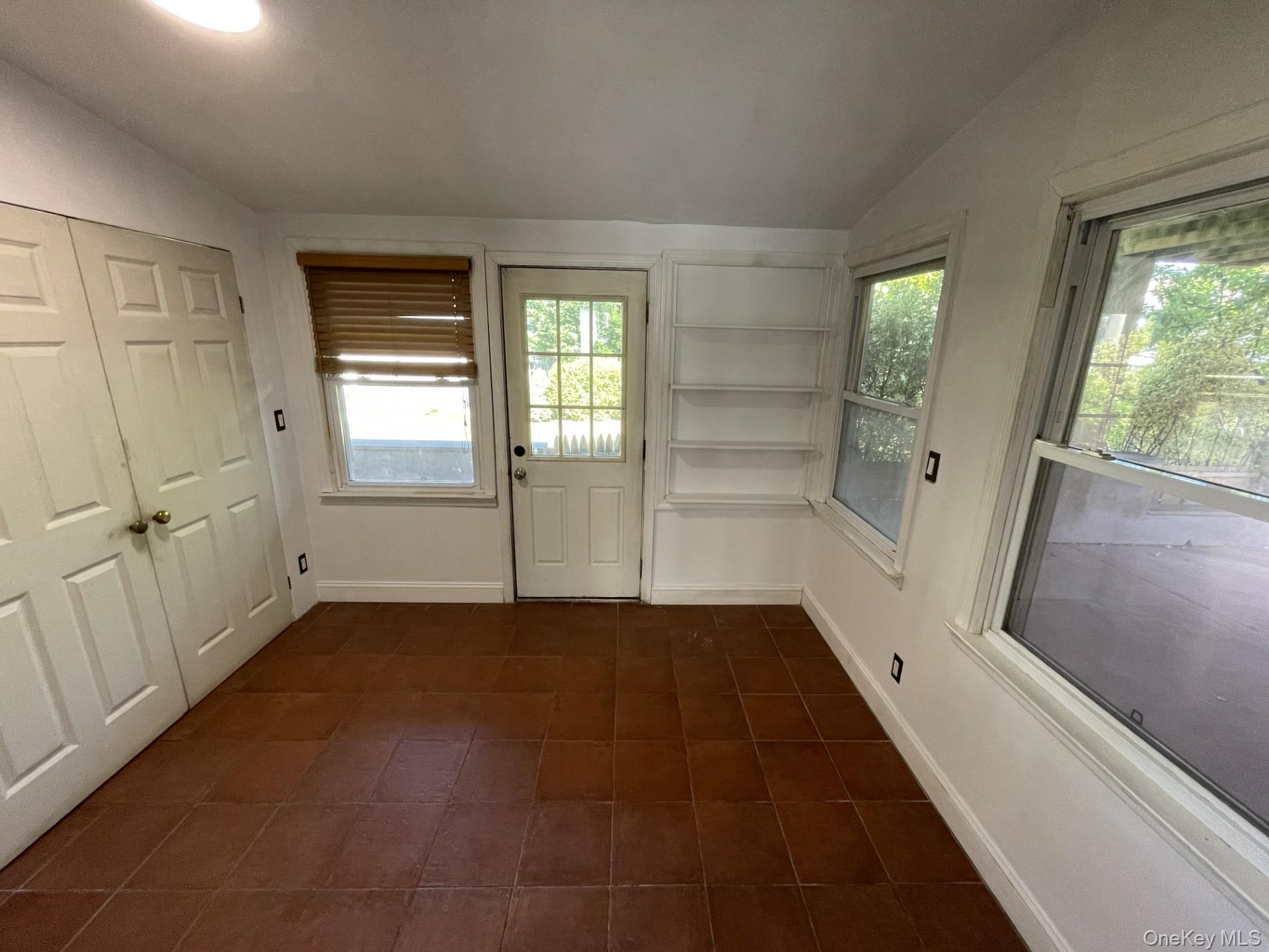 41 Ostend Road Island Park, NY 11558 - Photo 10 of 12