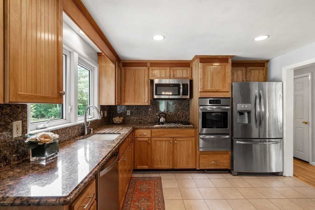 99 Joyce Road Framingham, MA 01701 - Photo 8 of 29 Gallery Image 8