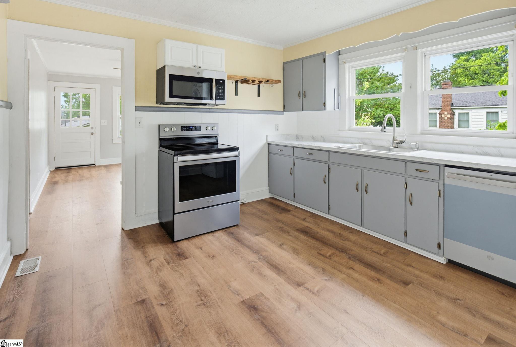 406 Old Liberty Road Easley, SC 29640 - Photo 11 of 34