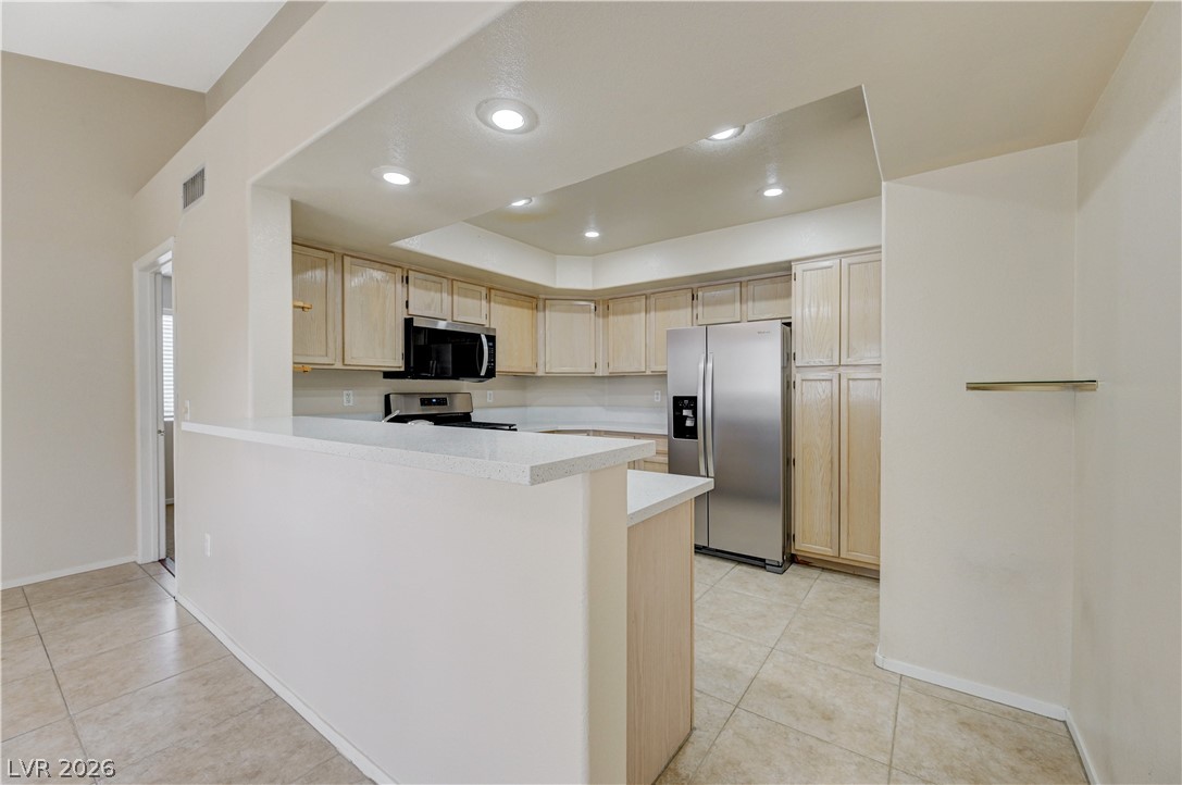 7950 West Flamingo Road, Unit 2123 Las Vegas, NV 89147 - Photo 3 of 52 Gallery Image 3