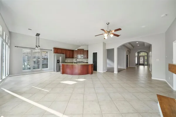 $2,750 | 2886 Woodland Glen Lane, Conroe, TX 77385