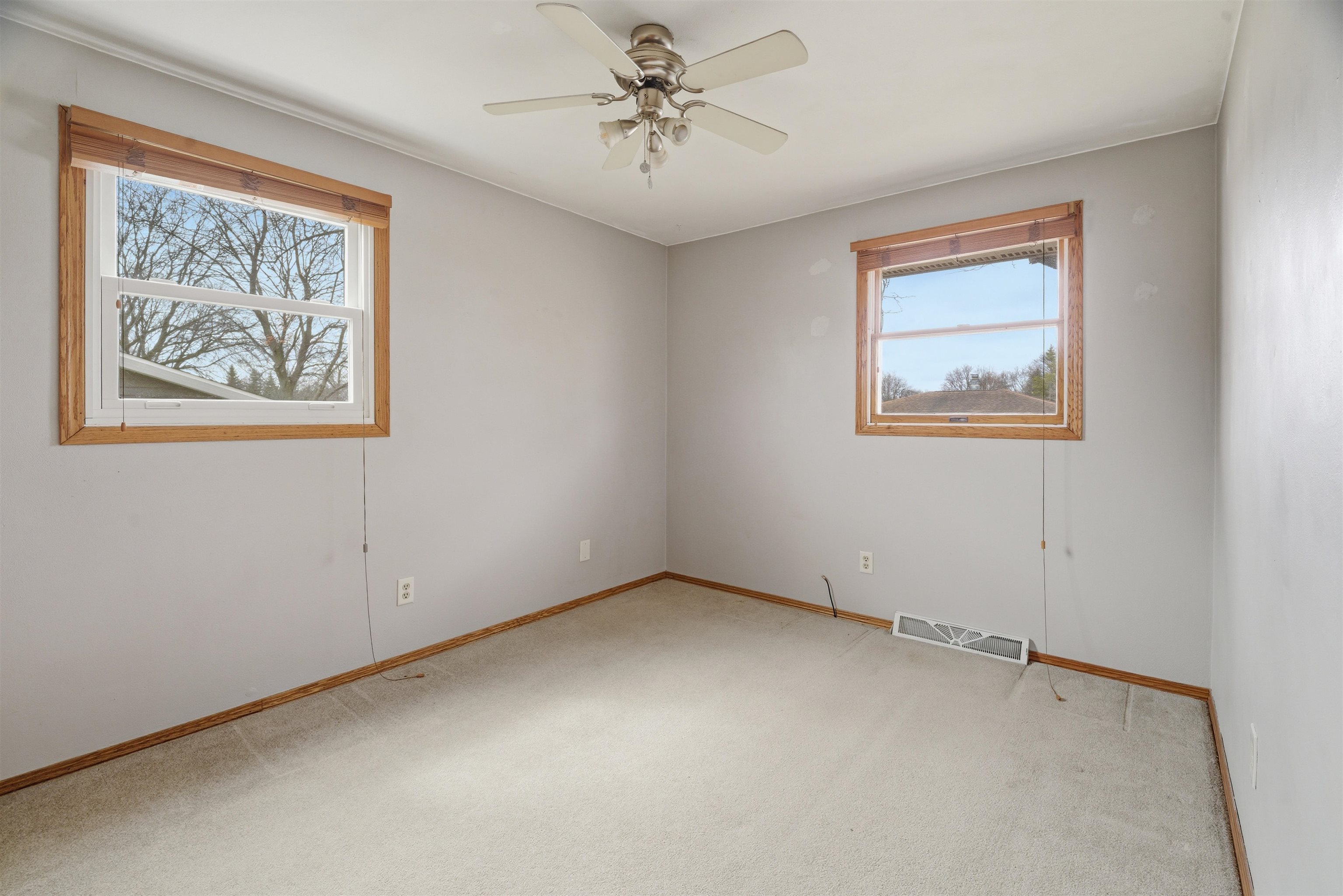 403 Orchard Lane Little Chute, WI 54140 - Photo 19 of 32