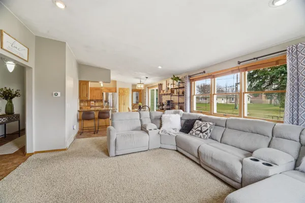 $329,900 | 403 Orchard Lane, Little Chute, WI 54140