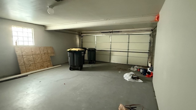 2958 191st Street Lansing, IL 60438 - Photo 16 of 25 an empty room with windows