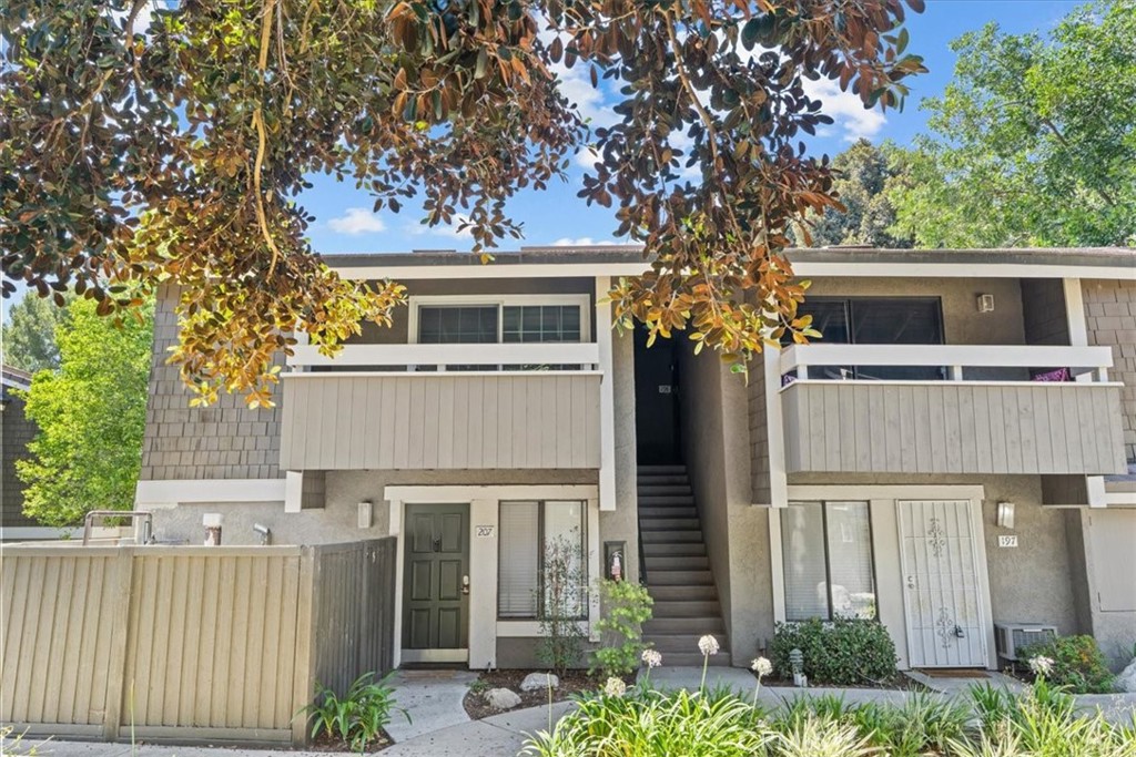 208 Springview Irvine, CA 92620 - Photo 4 of 58