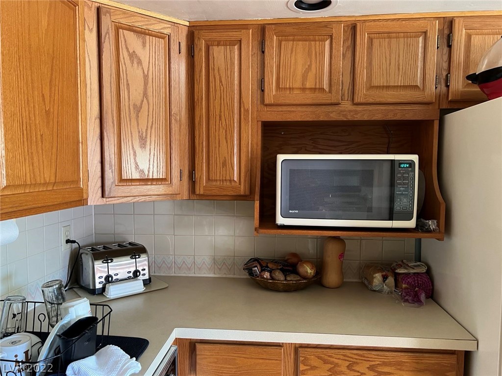 350 East Desert Inn Road, Unit H204 Las Vegas, NV 89109 - Photo 15 of 43 Gallery Image 15