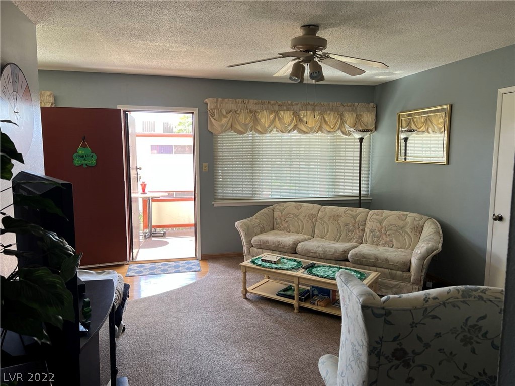 350 East Desert Inn Road, Unit H204 Las Vegas, NV 89109 - Photo 2 of 43 Gallery Image 2