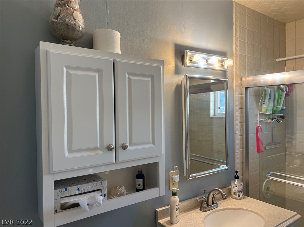 350 East Desert Inn Road, Unit H204 Las Vegas, NV 89109 - Photo 28 of 43 Gallery Image 28
