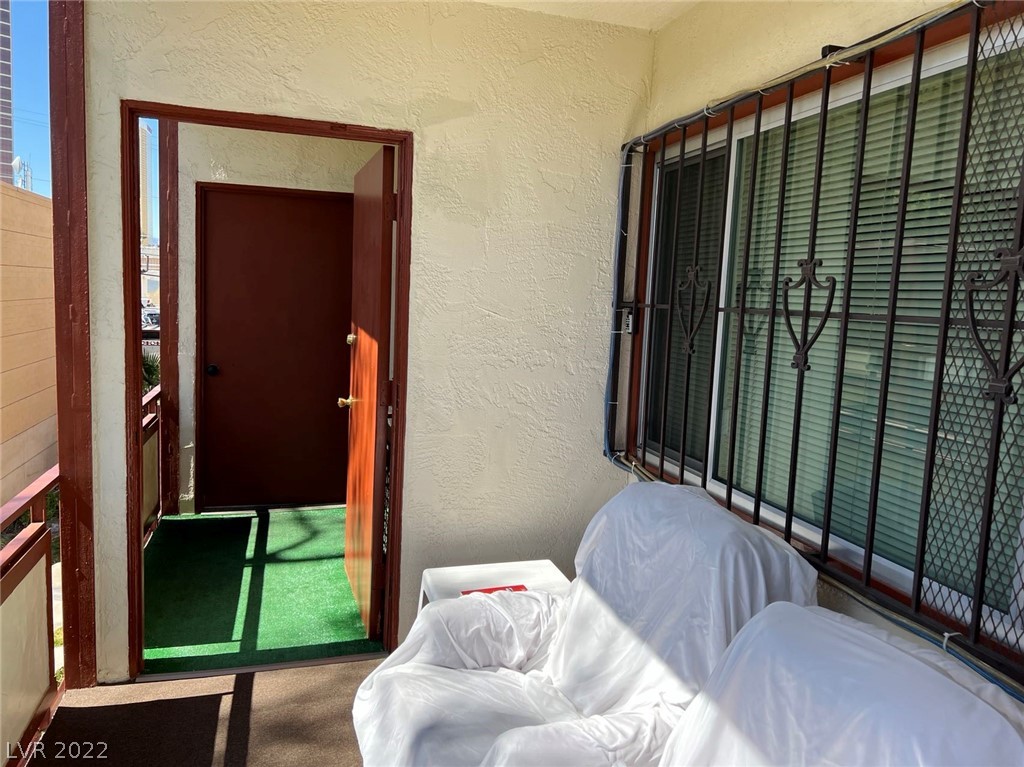 350 East Desert Inn Road, Unit H204 Las Vegas, NV 89109 - Photo 36 of 43 Gallery Image 36