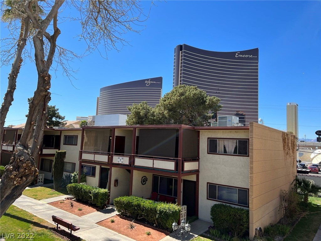 350 East Desert Inn Road, Unit H204 Las Vegas, NV 89109 - Photo 38 of 43 Gallery Image 38