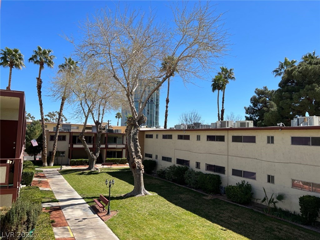 350 East Desert Inn Road, Unit H204 Las Vegas, NV 89109 - Photo 39 of 43 Gallery Image 39