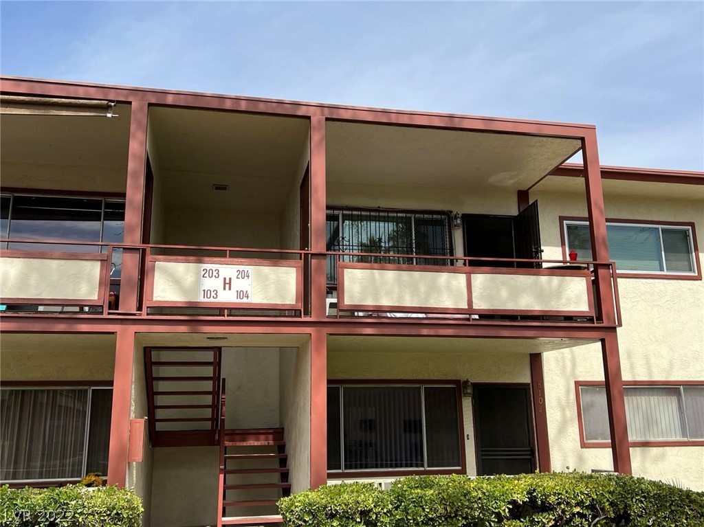 350 East Desert Inn Road, Unit H204 Las Vegas, NV 89109 - Photo 41 of 43 Gallery Image 41