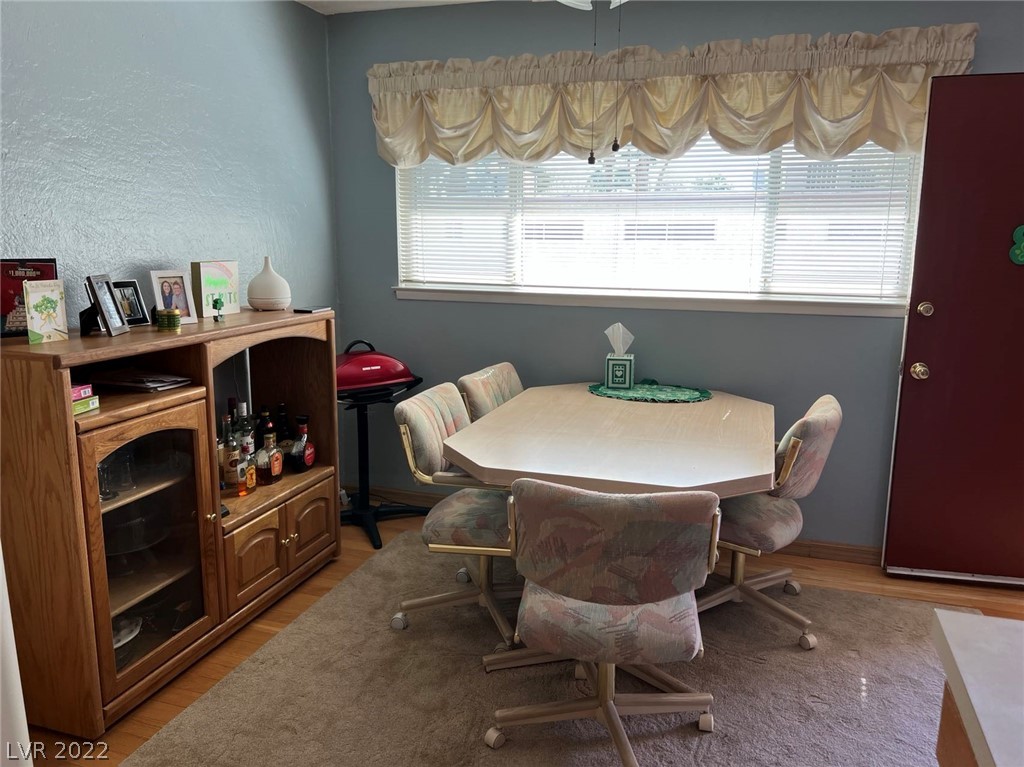 350 East Desert Inn Road, Unit H204 Las Vegas, NV 89109 - Photo 8 of 43 Gallery Image 8