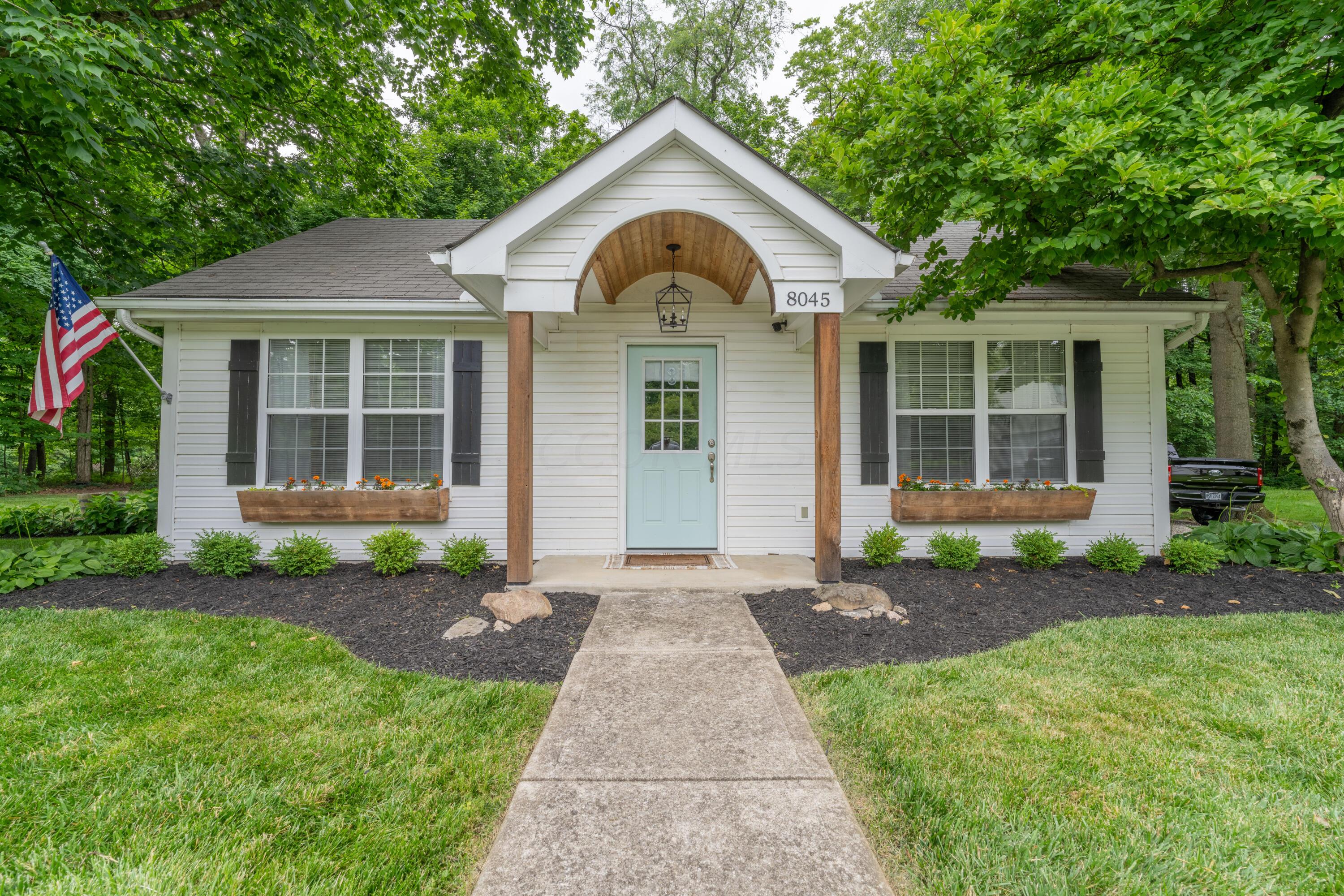 8045 Flint Road Columbus, OH 43235 - Photo 1 of 26 7RV04338-HDR