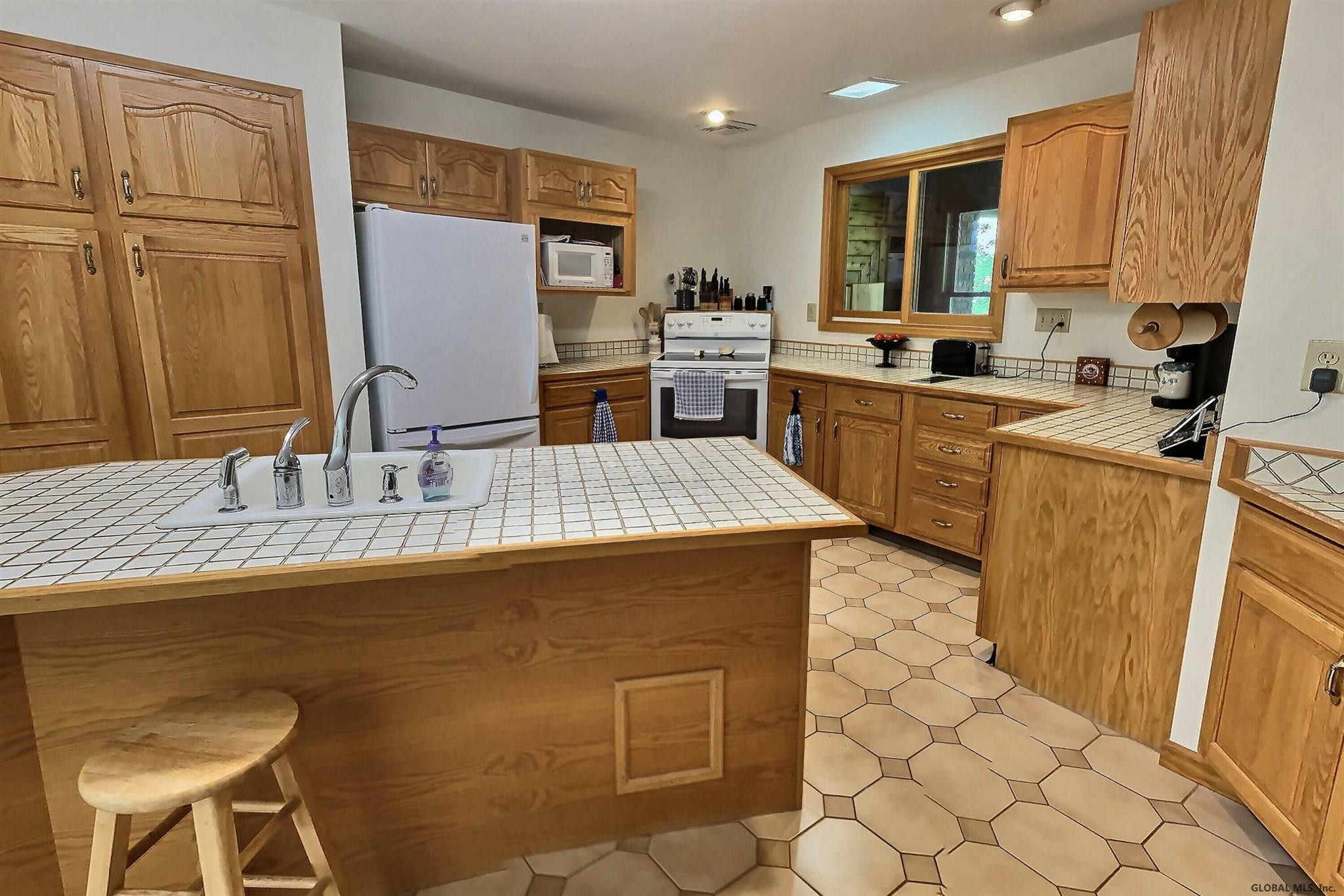 53 Plant Road Halfmoon, NY 12065 - Photo 12 of 39 Photo 12