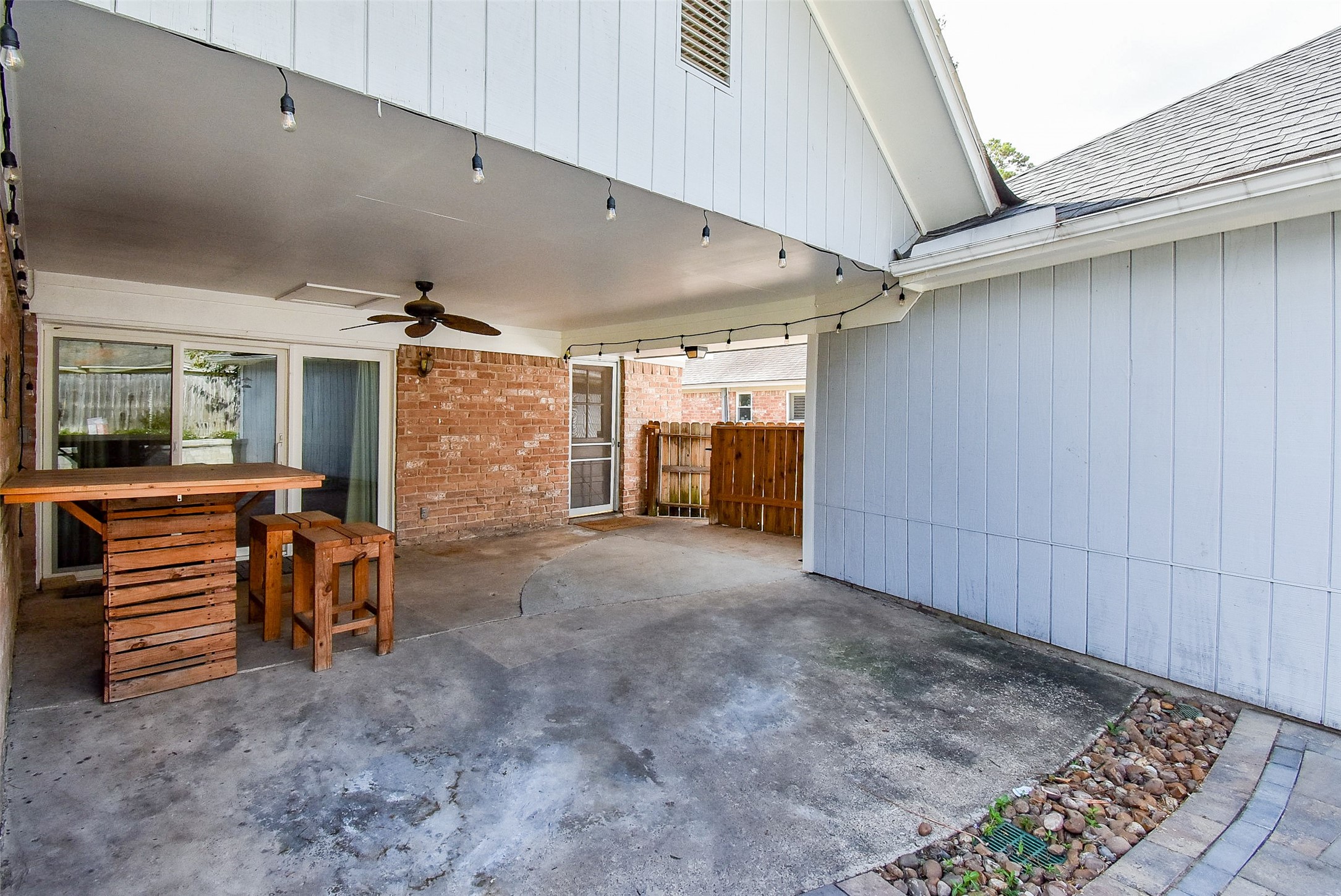 7814 Friars Ct Lane Spring, TX 77379 - Photo 16 of 17 a view of an empty room with a window