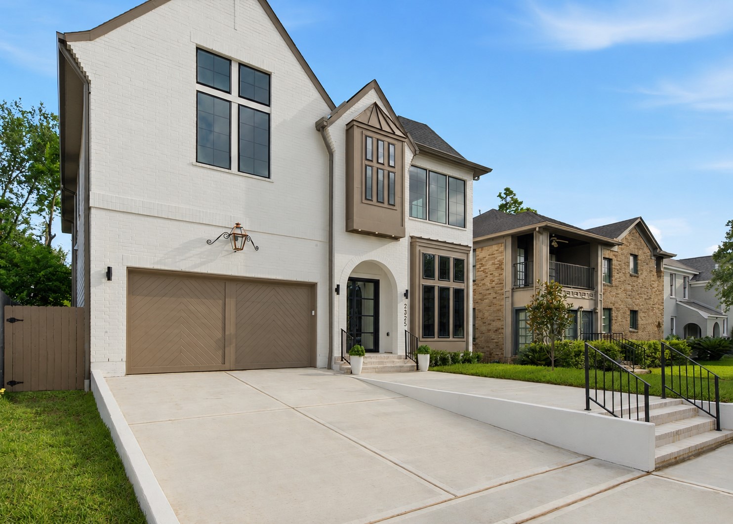 2325 Wroxton Road Houston, TX 77005 - Photo 2 of 31